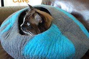 CatGeeks ComfyCat Cat Cave, comfy cat bed